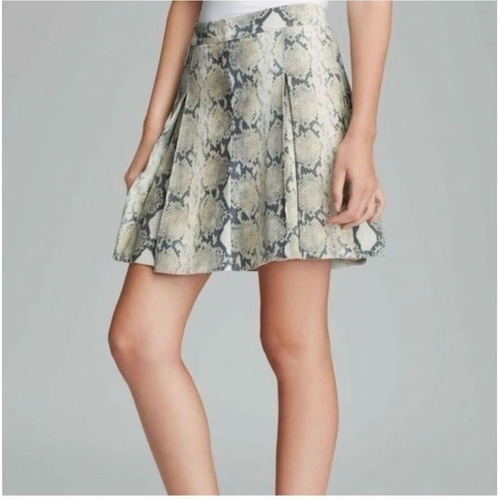 PJK Patterson J. Kincaid Gray Snake Pattern Pleated Leather Skater School Girl S